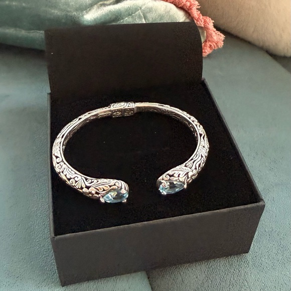 Elegant silver bracelet with blue gemstone - Picture 4 of 11